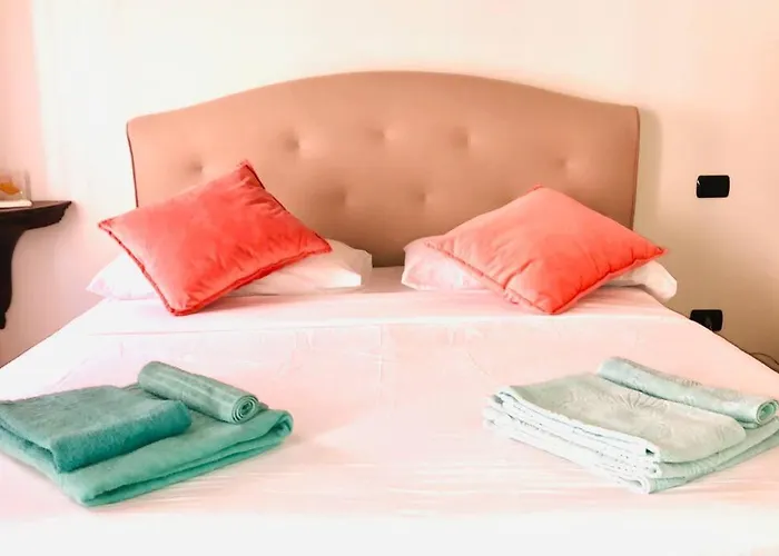 Attico Boho-chic In Centro * Bologne